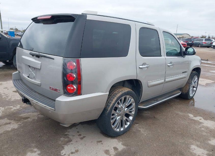 Photo 4 of 2007 Gmc Yukon DENALI (VIN 1GKFK63807J336362)