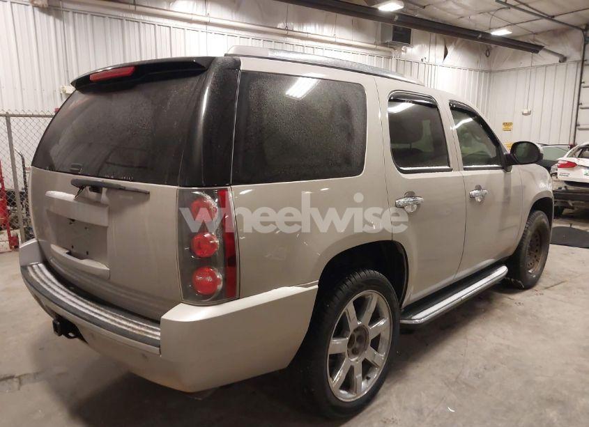 Photo 4 of 2008 Gmc Yukon DENALI (VIN 1GKFK63818J175263)