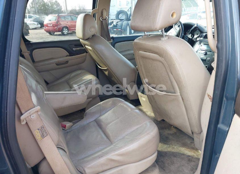 Photo 8 of 2007 Gmc Yukon DENALI (VIN 1GKFK63827J168661)