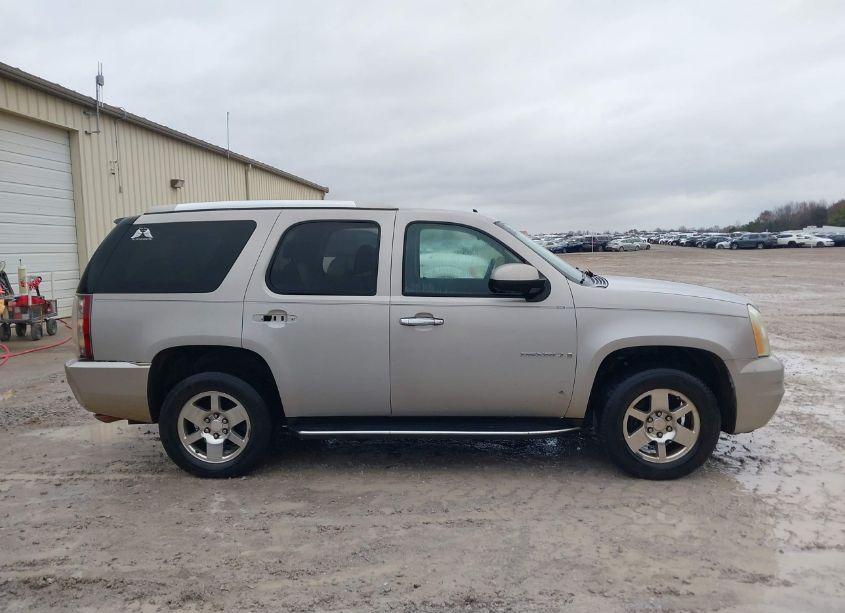 Photo 13 of 2007 Gmc Yukon DENALI (VIN 1GKFK63827J228471)