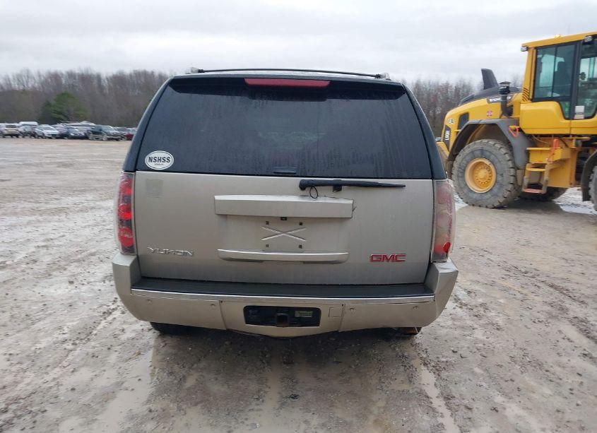 Photo 16 of 2007 Gmc Yukon DENALI (VIN 1GKFK63827J228471)