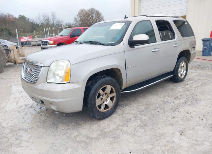 Photo 2 of 2007 Gmc Yukon DENALI (VIN 1GKFK63827J228471)