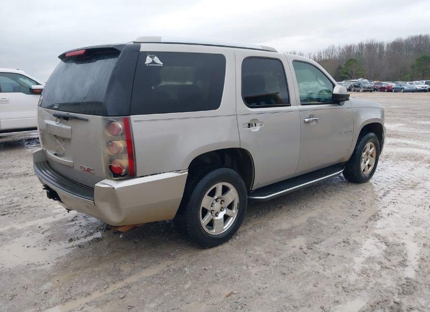 Photo 4 of 2007 Gmc Yukon DENALI (VIN 1GKFK63827J228471)