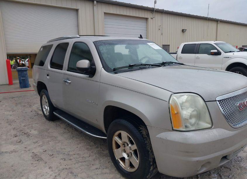 Photo 6 of 2007 Gmc Yukon DENALI (VIN 1GKFK63827J228471)