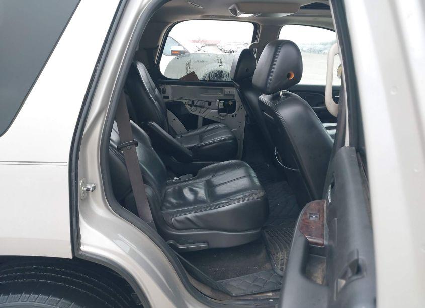 Photo 8 of 2007 Gmc Yukon DENALI (VIN 1GKFK63827J228471)