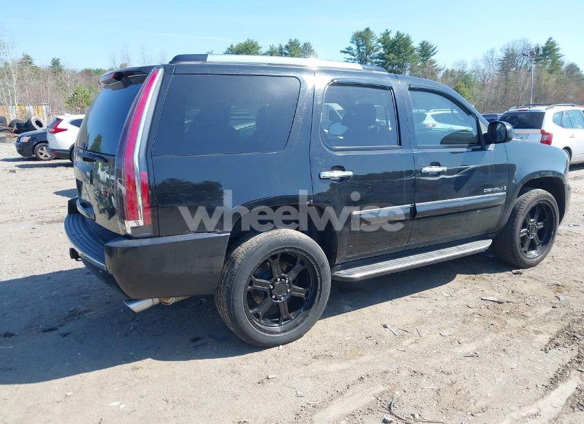 Photo 4 of 2007 Gmc Yukon DENALI (VIN 1GKFK63827J265939)