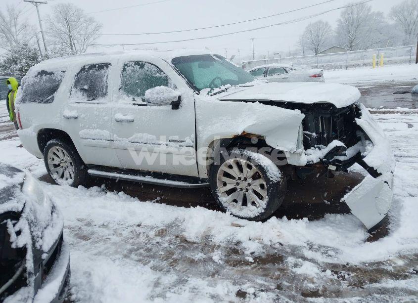 Photo 14 of 2007 Gmc Yukon DENALI (VIN 1GKFK63827J356757)
