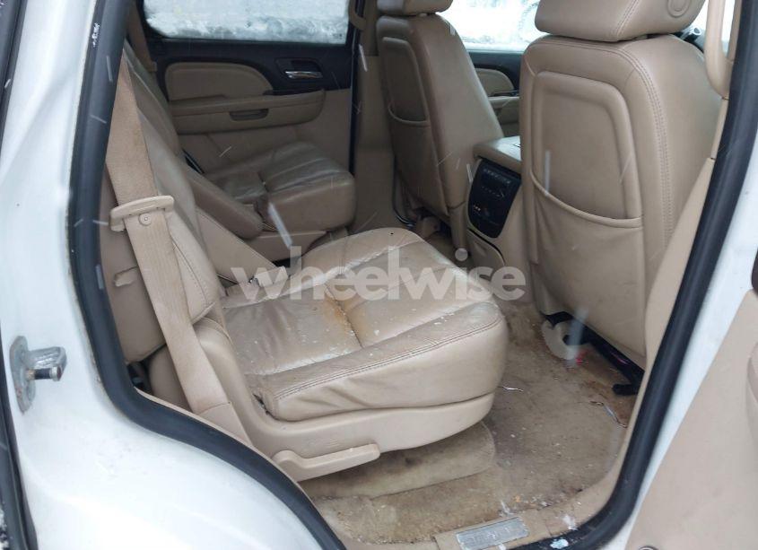 Photo 8 of 2007 Gmc Yukon DENALI (VIN 1GKFK63827J356757)