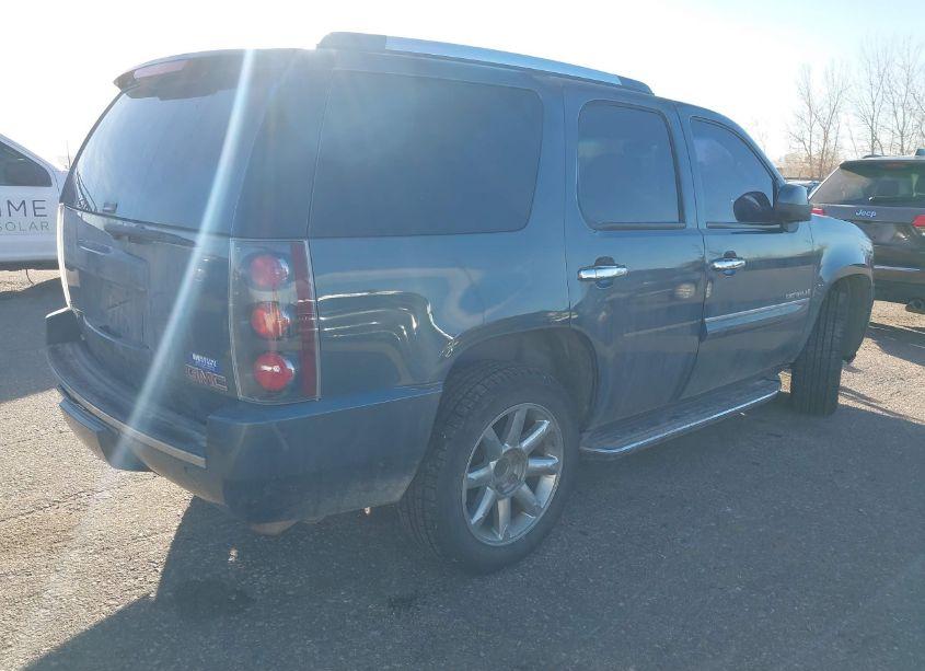 Photo 4 of 2007 Gmc Yukon DENALI (VIN 1GKFK63837J171214)