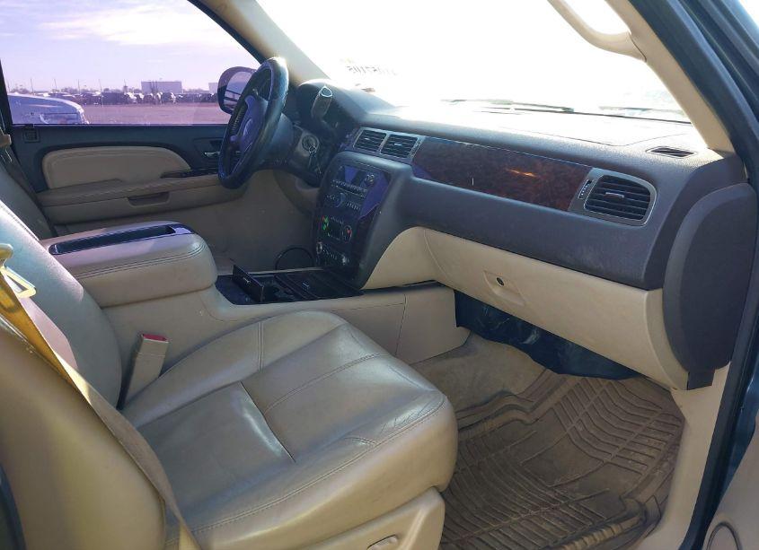 Photo 5 of 2007 Gmc Yukon DENALI (VIN 1GKFK63837J171214)