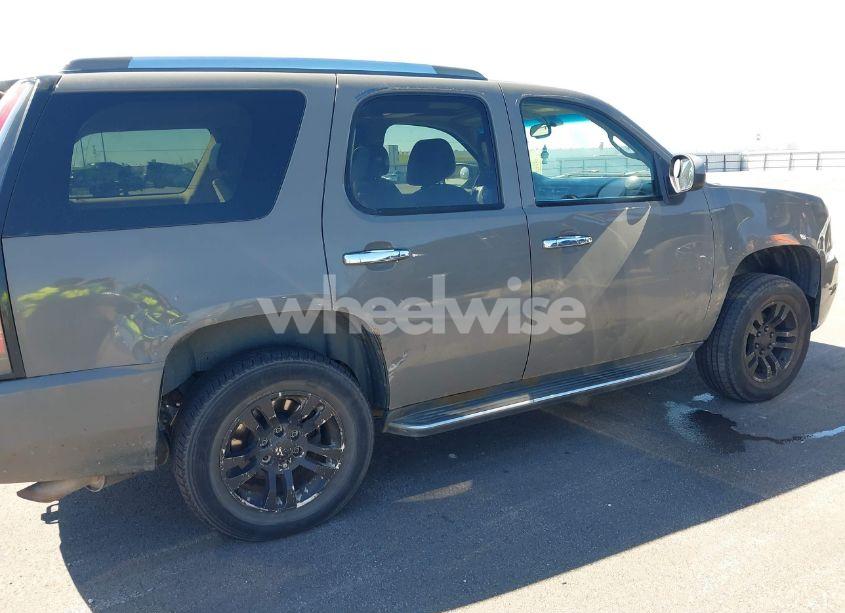 Photo 6 of 2008 Gmc Yukon DENALI (VIN 1GKFK63838J132253)