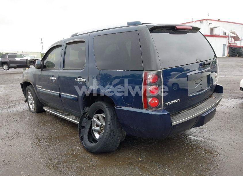 Photo 3 of 2007 Gmc Yukon DENALI (VIN 1GKFK63847J312002)