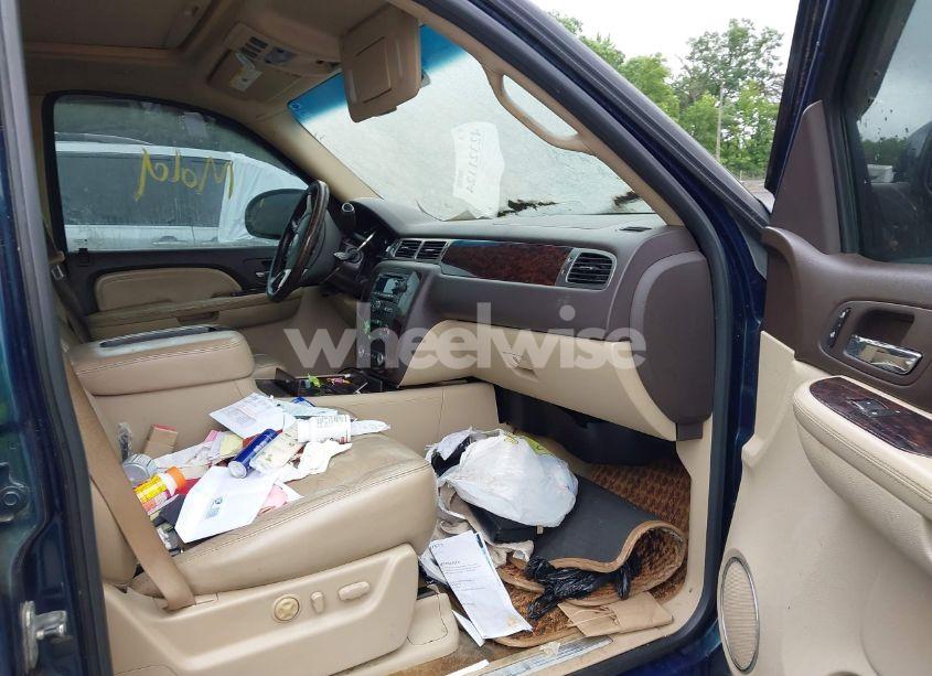 Photo 5 of 2007 Gmc Yukon DENALI (VIN 1GKFK63847J312002)