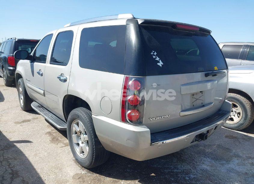 Photo 3 of 2007 Gmc Yukon DENALI (VIN 1GKFK63847J369039)