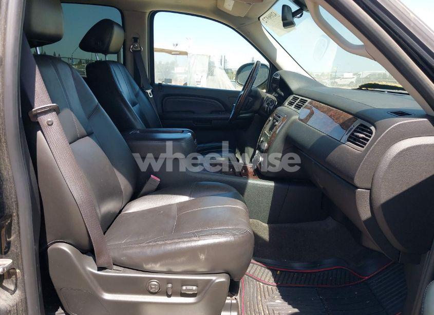 Photo 5 of 2008 Gmc Yukon DENALI (VIN 1GKFK63848J210877)