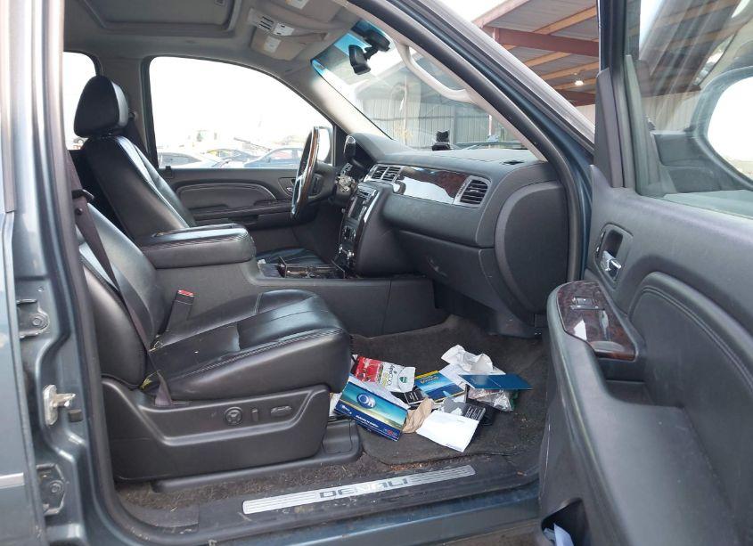 Photo 5 of 2008 Gmc Yukon DENALI (VIN 1GKFK63848J240946)