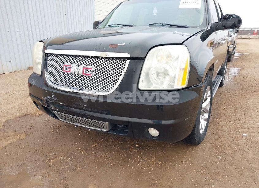 Photo 6 of 2007 Gmc Yukon DENALI (VIN 1GKFK63857J133435)