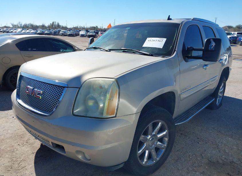 Photo 2 of 2007 Gmc Yukon DENALI (VIN 1GKFK63857J261948)