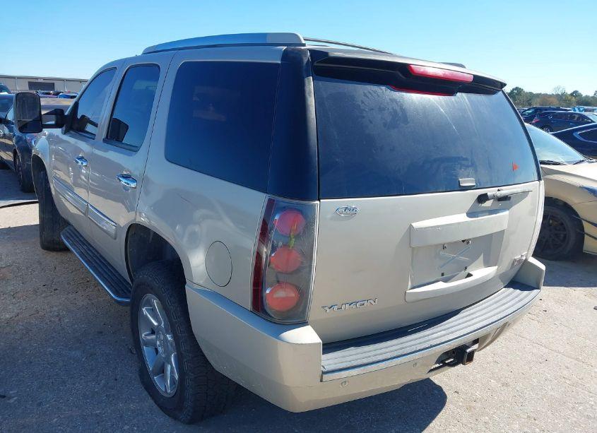 Photo 3 of 2007 Gmc Yukon DENALI (VIN 1GKFK63857J261948)