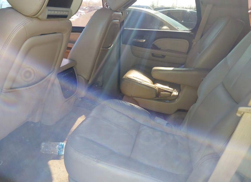 Photo 8 of 2007 Gmc Yukon DENALI (VIN 1GKFK63857J261948)