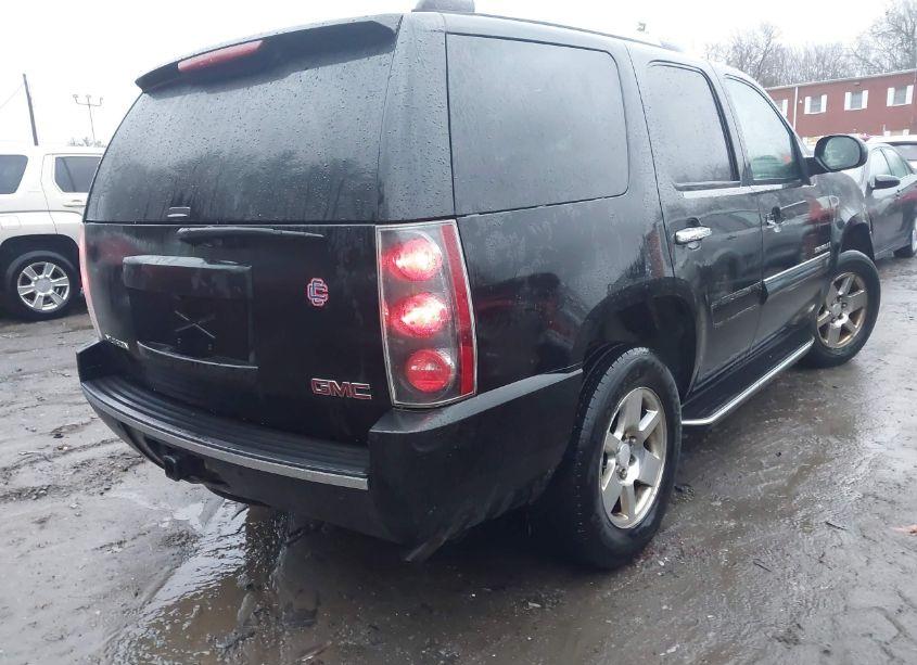 Photo 4 of 2007 Gmc Yukon DENALI (VIN 1GKFK63857J332484)