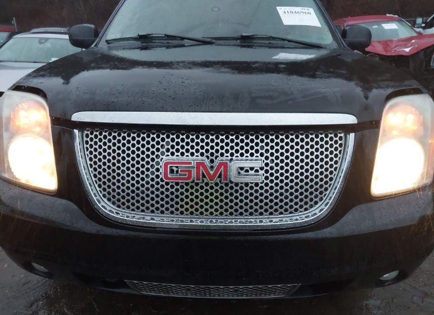 Photo 6 of 2007 Gmc Yukon DENALI (VIN 1GKFK63857J332484)