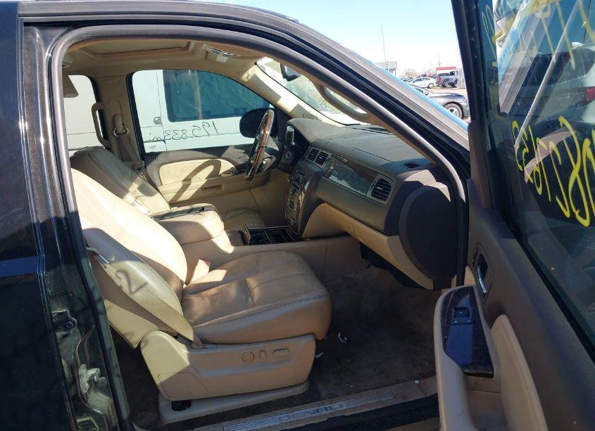 Photo 5 of 2007 Gmc Yukon DENALI (VIN 1GKFK63857J336597)