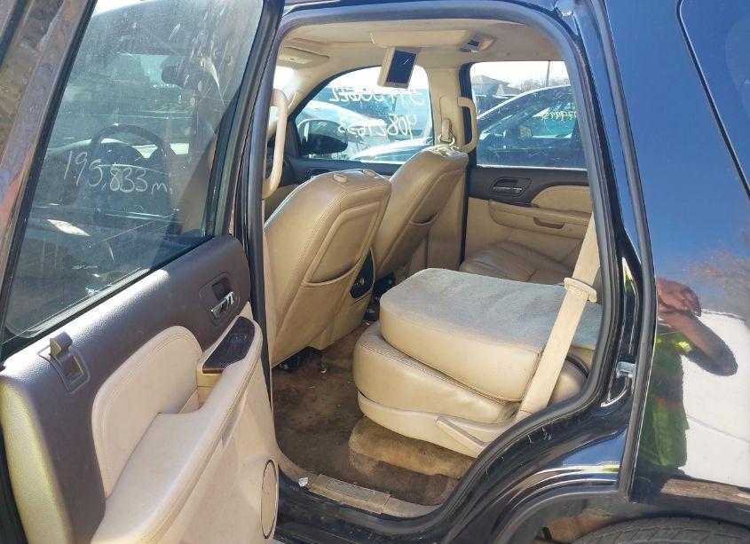 Photo 8 of 2007 Gmc Yukon DENALI (VIN 1GKFK63857J336597)