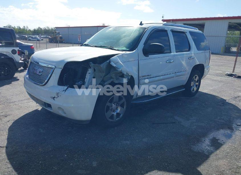 Photo 2 of 2007 Gmc Yukon DENALI (VIN 1GKFK63867J252370)