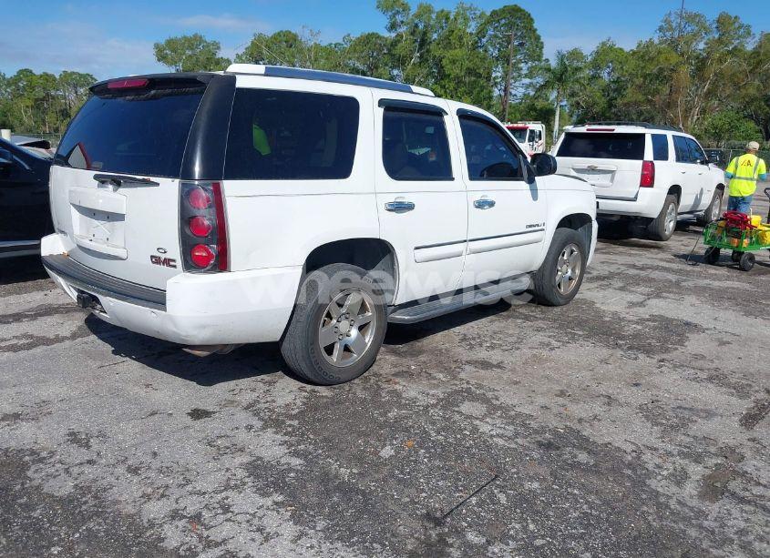 Photo 4 of 2007 Gmc Yukon DENALI (VIN 1GKFK63867J252370)