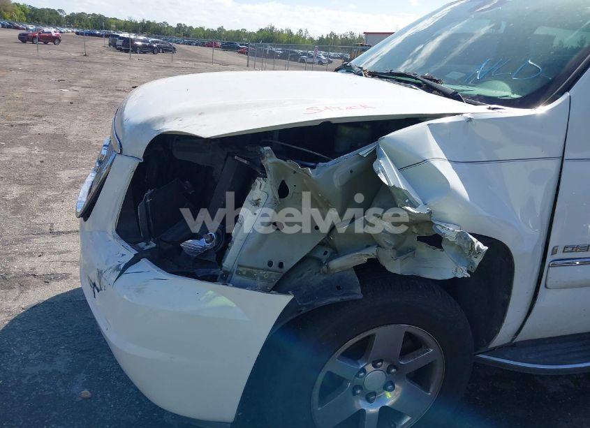 Photo 6 of 2007 Gmc Yukon DENALI (VIN 1GKFK63867J252370)
