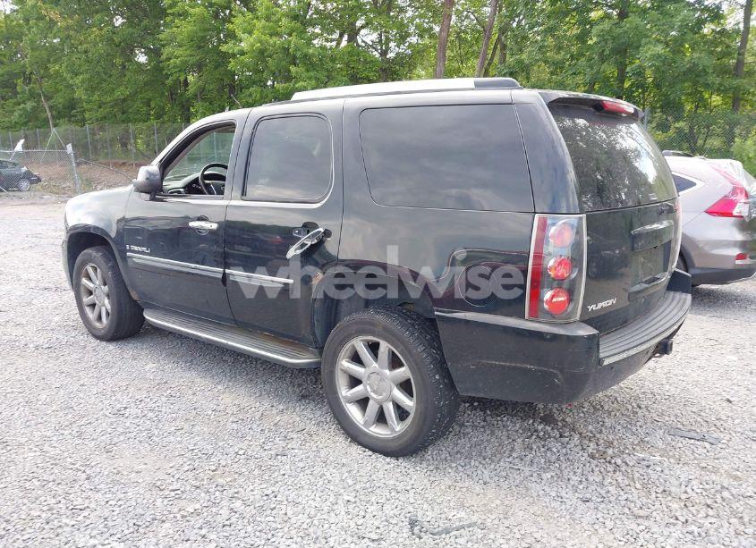 Photo 3 of 2007 Gmc Yukon DENALI (VIN 1GKFK63867J279116)