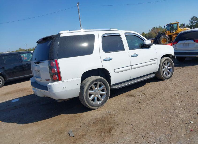 Photo 4 of 2008 Gmc Yukon DENALI (VIN 1GKFK63868J108352)