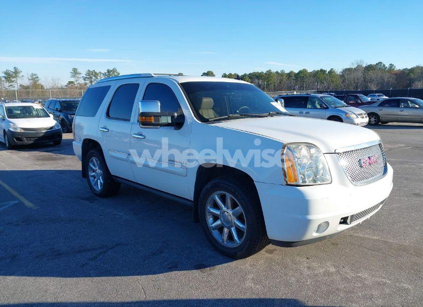 2008 Gmc Yukon DENALI (VIN 1GKFK63868J132182) main photo