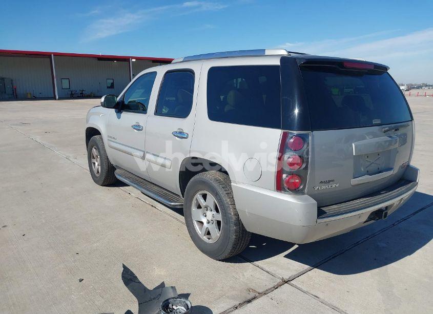 Photo 3 of 2007 Gmc Yukon DENALI (VIN 1GKFK63877J189473)