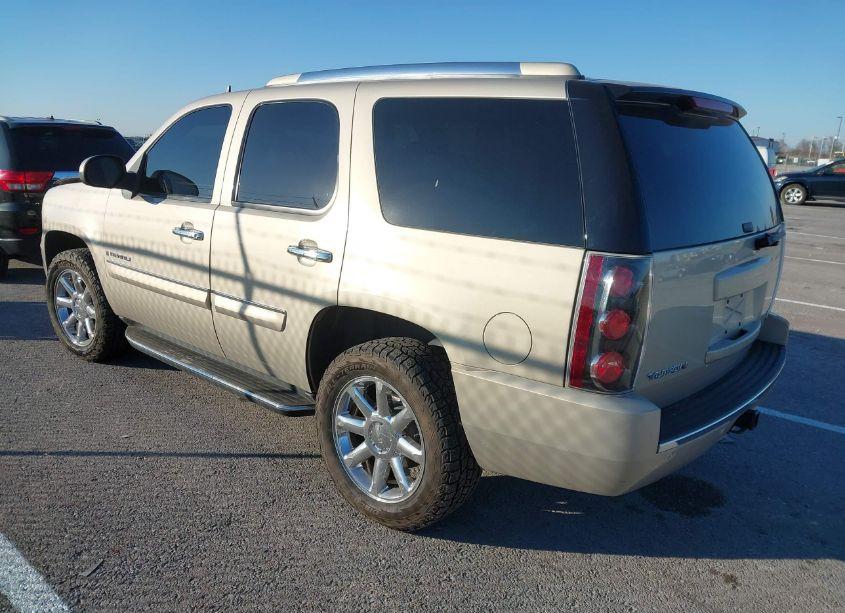 Photo 3 of 2007 Gmc Yukon DENALI (VIN 1GKFK63877J293204)