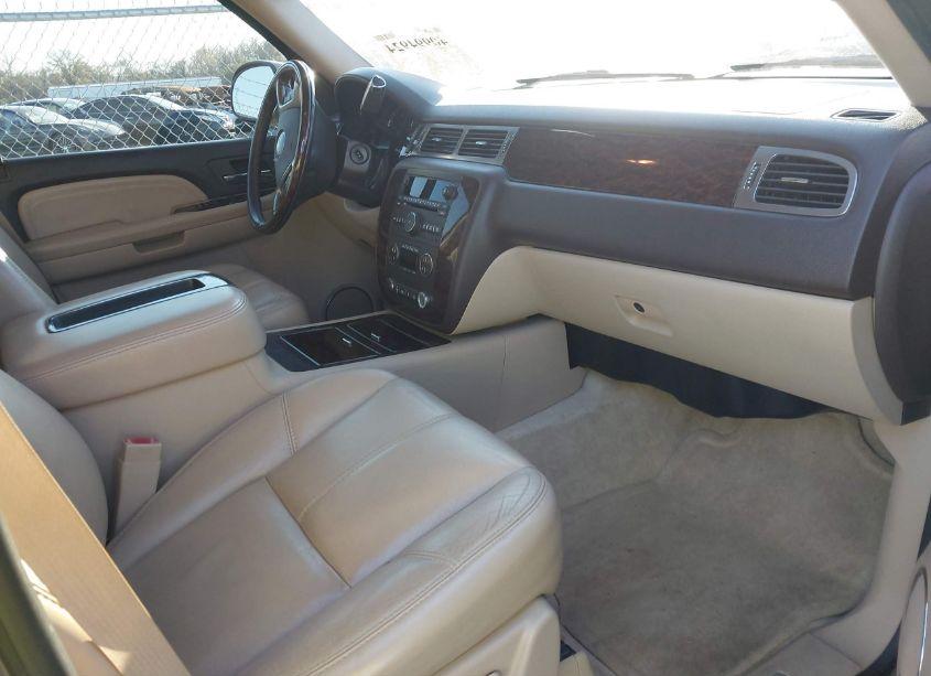 Photo 5 of 2007 Gmc Yukon DENALI (VIN 1GKFK63877J293204)