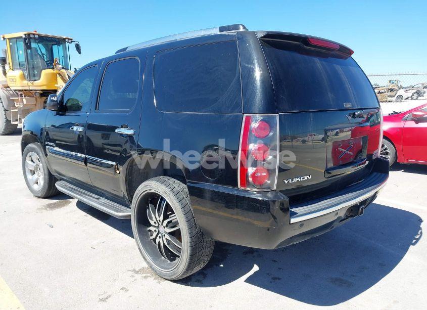 Photo 3 of 2007 Gmc Yukon DENALI (VIN 1GKFK63877J400168)
