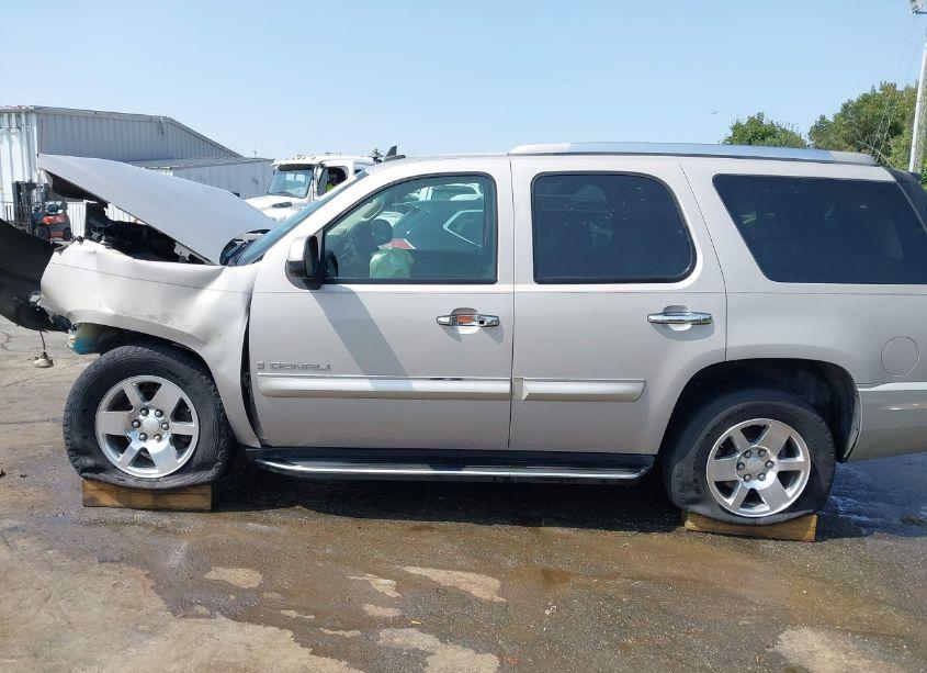 Photo 15 of 2007 Gmc Yukon DENALI (VIN 1GKFK63887J204367)