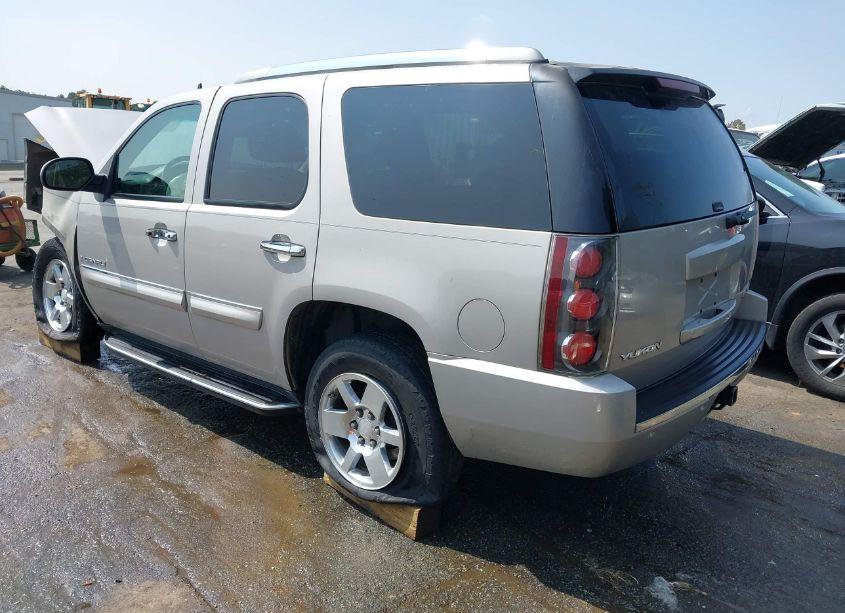 Photo 3 of 2007 Gmc Yukon DENALI (VIN 1GKFK63887J204367)