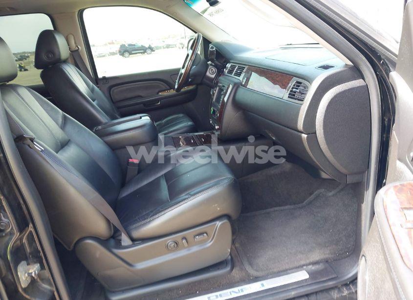 Photo 5 of 2007 Gmc Yukon DENALI (VIN 1GKFK63887J385759)