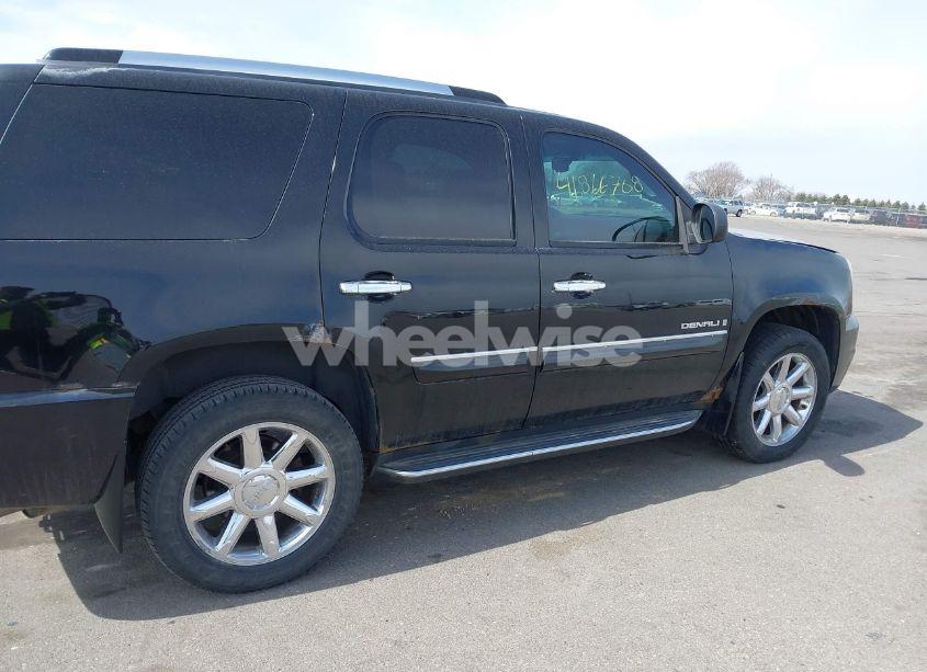 Photo 6 of 2007 Gmc Yukon DENALI (VIN 1GKFK63887J385759)