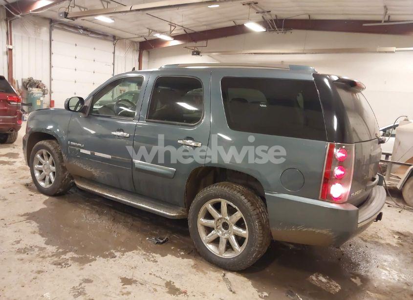 Photo 3 of 2008 Gmc Yukon DENALI (VIN 1GKFK63888J139022)