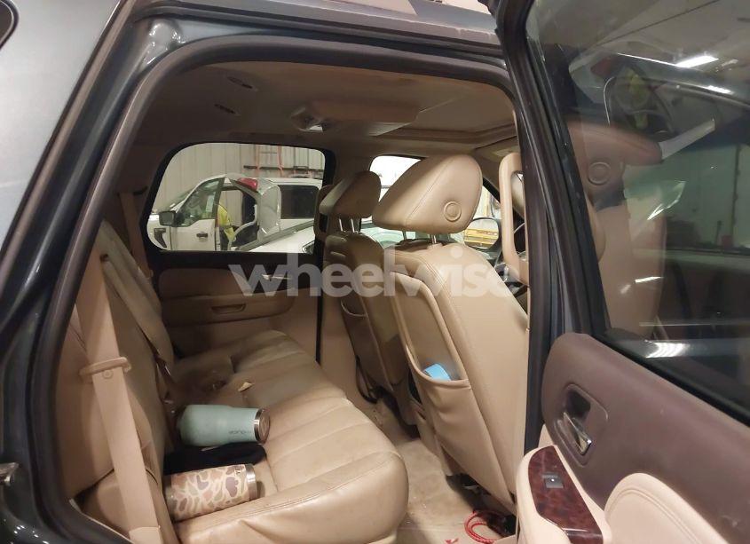 Photo 8 of 2008 Gmc Yukon DENALI (VIN 1GKFK63888J139022)