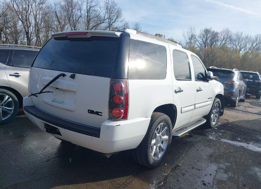 Photo 4 of 2008 Gmc Yukon DENALI (VIN 1GKFK63888J199348)