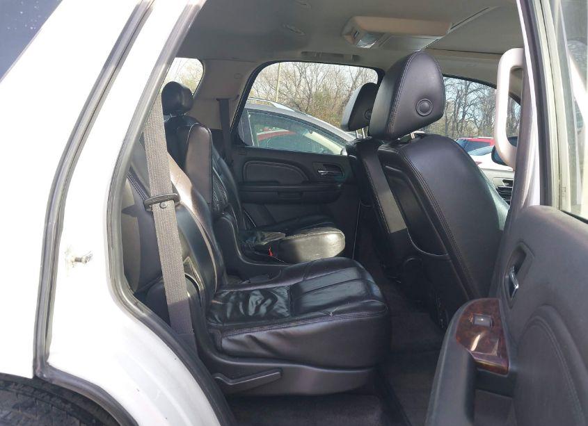 Photo 8 of 2008 Gmc Yukon DENALI (VIN 1GKFK63888J199348)