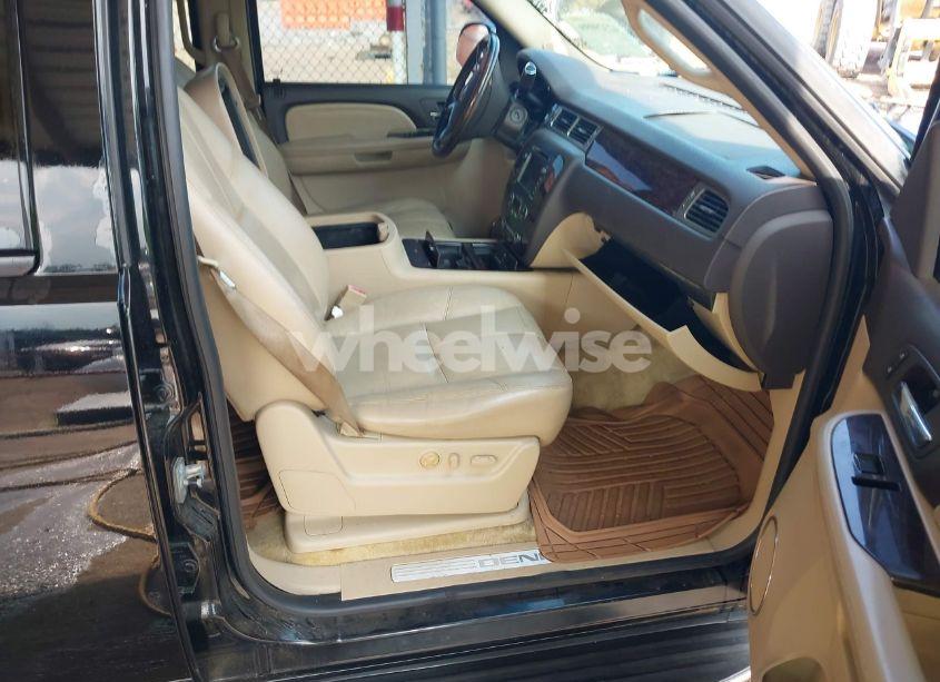 Photo 5 of 2007 Gmc Yukon DENALI (VIN 1GKFK63897J250015)