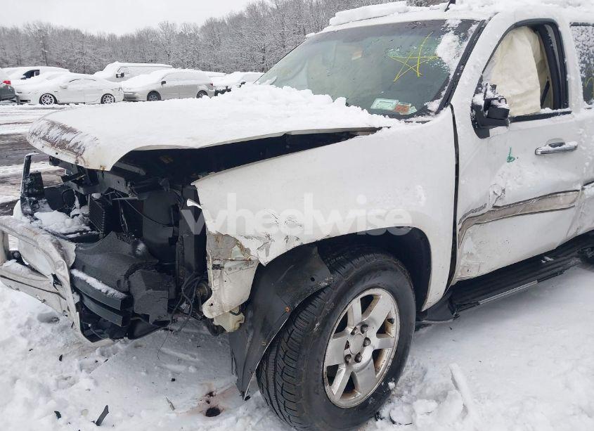 Photo 6 of 2008 Gmc Yukon DENALI (VIN 1GKFK63898J201334)