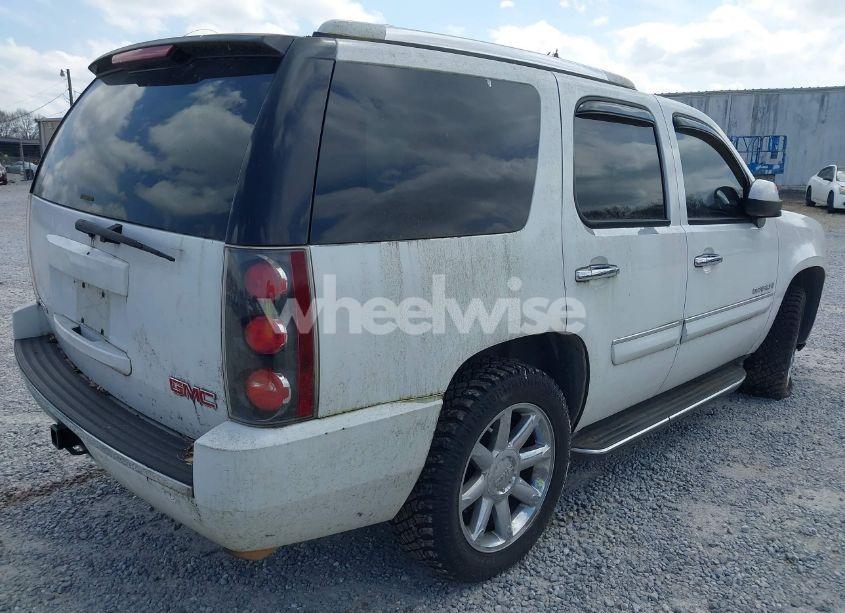 Photo 4 of 2007 Gmc Yukon DENALI (VIN 1GKFK638X7J136699)