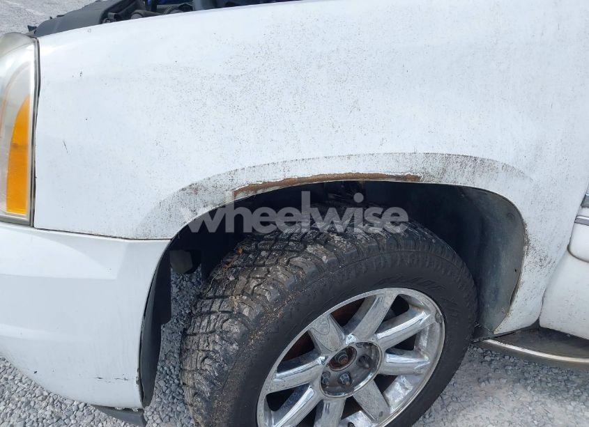 Photo 6 of 2007 Gmc Yukon DENALI (VIN 1GKFK638X7J136699)